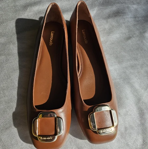 Larroude Maria Flats Shoes in Brown CaramelSz 8.5